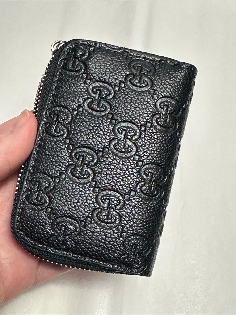Black Embossed GG Zip Card Holder - Picture 4 of 9